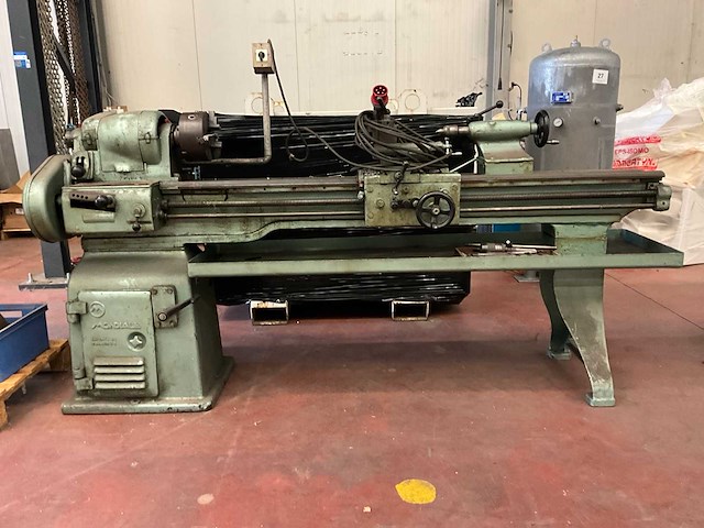 Mondiale draaibank - afbeelding 1 van  17