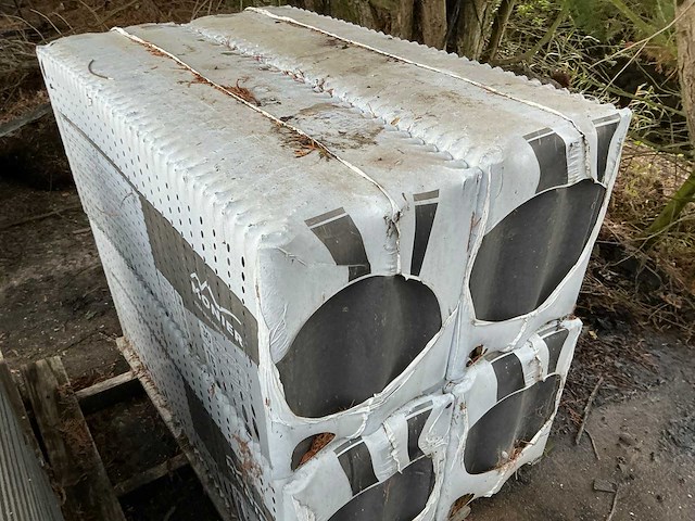 Monier grote partij diverse betonpannen - afbeelding 7 van  19