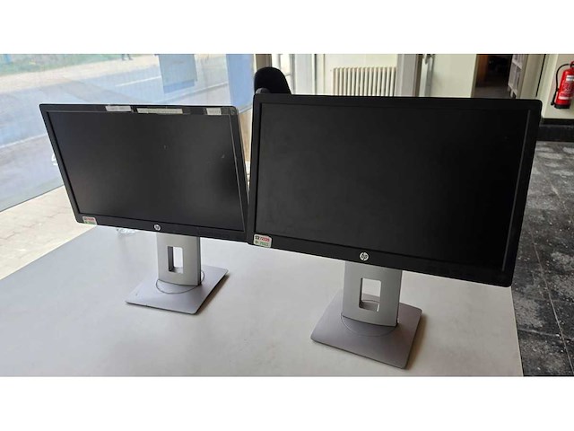 Moniteur hp (2x) - afbeelding 1 van  10