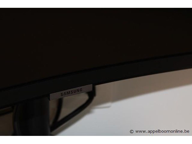 Monitor - curved toetsenbord - logi computer muis - afbeelding 2 van  2