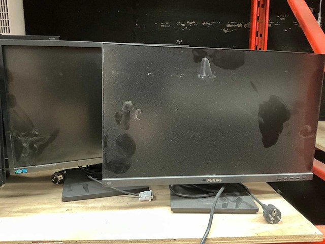 Monitor (3x) - afbeelding 1 van  9