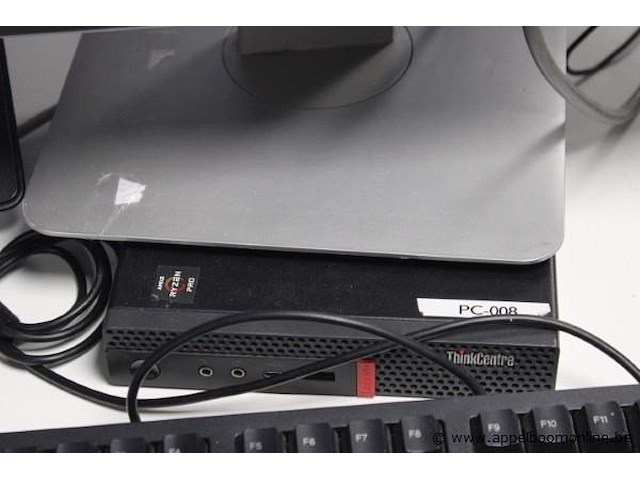 Monitor dell plus computer lenovo, 8gb ram, amd ryzen 5 pro, paswoord niet gekend - afbeelding 3 van  3