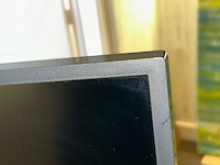 Monitor en apple toetsenbord en muis - afbeelding 2 van  3