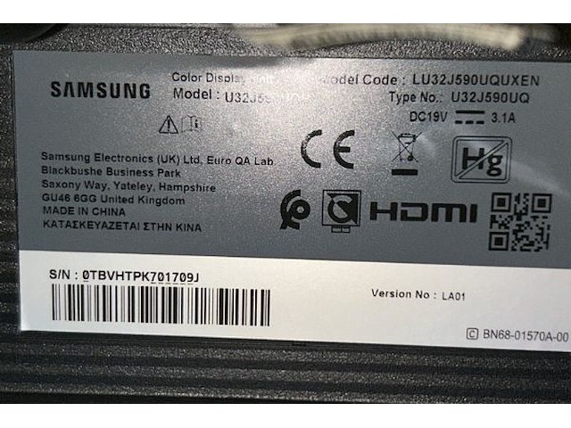 Monitor en apple toetsenbord en muis - afbeelding 3 van  3