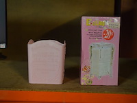 Monitor iiyama g2530hsu, pvc kist gevuld met klein handgerief, pvc kist gevuld met manicurebenodigdheden, 6 dozen pvc handschoenen xl - afbeelding 2 van  11