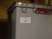 Monitor iiyama g2530hsu, pvc kist gevuld met klein handgerief, pvc kist gevuld met manicurebenodigdheden, 6 dozen pvc handschoenen xl - afbeelding 6 van  11