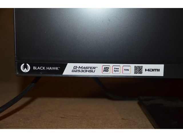 Monitor iiyama g2530hsu, pvc kist gevuld met klein handgerief, pvc kist gevuld met manicurebenodigdheden, 6 dozen pvc handschoenen xl - afbeelding 9 van  11