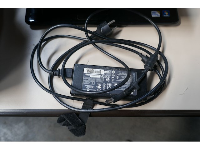 Monitor + laptop - afbeelding 6 van  6