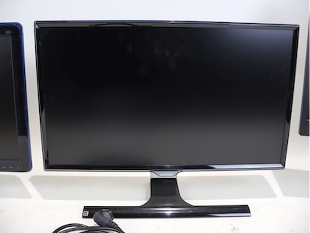 Monitor philips & samsung (x3) - afbeelding 2 van  8