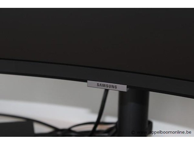 Monitor samsung- curved toetsenbord - logitech muis - logitech - afbeelding 2 van  2