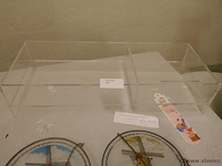 Monitor staander met vak - afbeelding 1 van  1