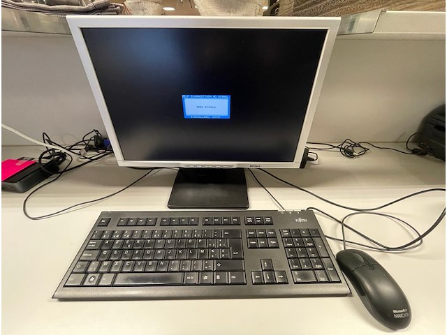 Monitor, toetsenbord, muis - afbeelding 1 van  3