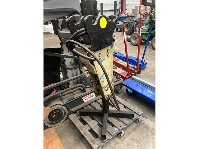 Montabert brh40 hydraulische cw05 breekhamer - afbeelding 2 van  7