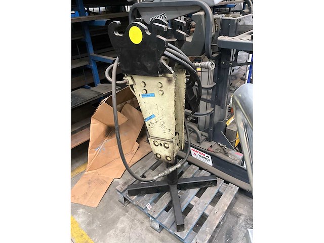 Montabert brh40 hydraulische cw05 breekhamer - afbeelding 3 van  7