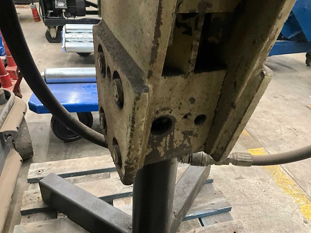Montabert brh40 hydraulische cw05 breekhamer - afbeelding 7 van  7