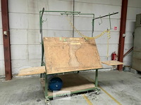 Montage tafel met perslucht drukvat - afbeelding 1 van  3