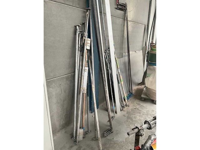 Montagehulp en grote f klemmen (23x) - afbeelding 4 van  5