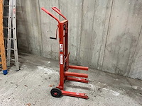 Montagelift met handlier