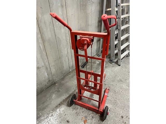Montagelift met handlier - afbeelding 3 van  3