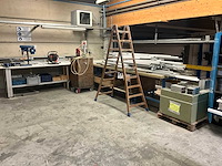 Montagelijn met inhoud op zolderverdieping - afbeelding 1 van  11