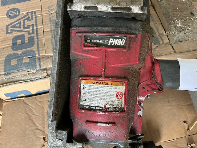 Montana pn80 pneumatische spijkermachine - afbeelding 2 van  4