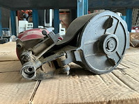 Montana pneumatische rolspijkermachine - afbeelding 4 van  7