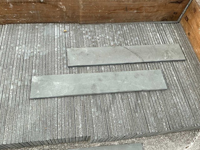 Montauk natuursteen plinten 60 lm - afbeelding 3 van  6