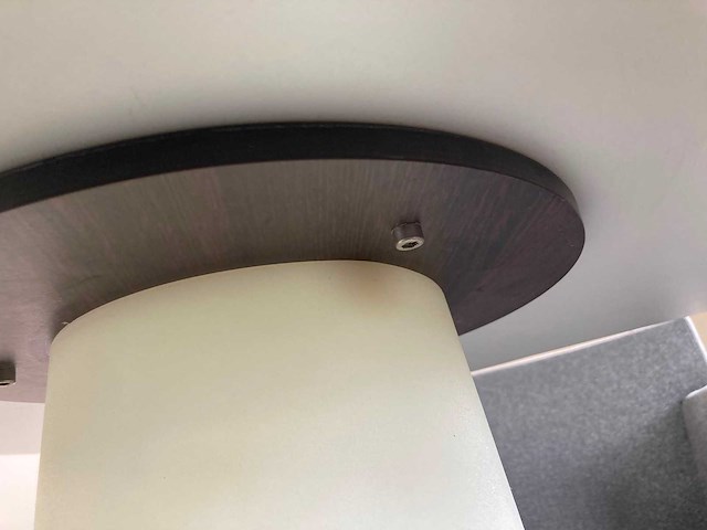 Moooi - designset tafel + 2 stoelen - vergaderset - afbeelding 12 van  13