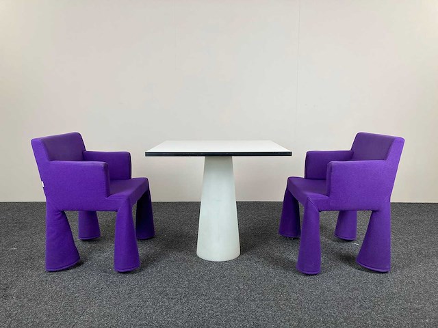 Moooi - designset tafel + 2 stoelen - vergaderset - afbeelding 5 van  13