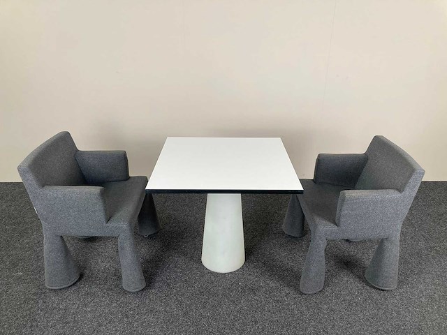 Moooi - designset tafel + 2 stoelen - vergaderstoel - afbeelding 6 van  13