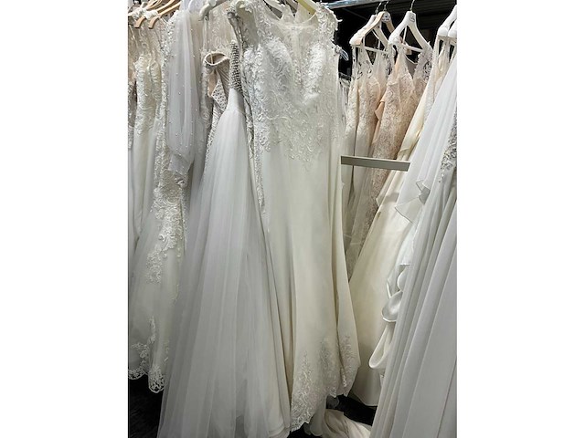 Morilee bruidsjurken (41x) - afbeelding 15 van  89