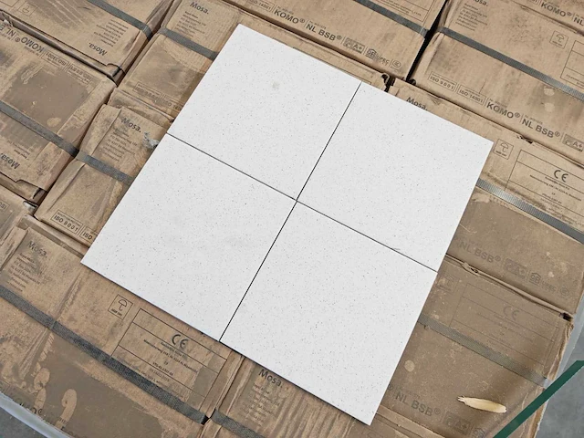 Mosa 74000ls porseleinwit mat anti-slip 15x15 cm tegel 13,5 m² - afbeelding 3 van  9