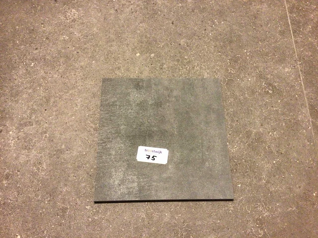 Mosa motto form brown grey mat vloertegel 30x30 cm 43,63 m² - afbeelding 1 van  5
