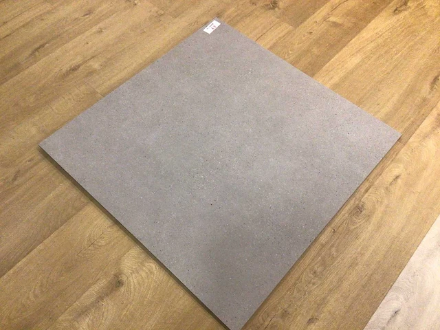Mosa motto grain brown grey mat vloertegel 80x80 cm 102,4 m² - afbeelding 4 van  6
