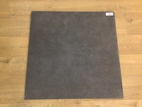 Mosa motto grain dark grey mat vloertegel 80x80 cm 102,4 m² - afbeelding 3 van  6