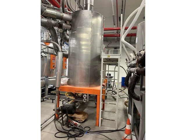 Motan droogluchtinstallatie met silo’s en ladderplatform - afbeelding 9 van  75