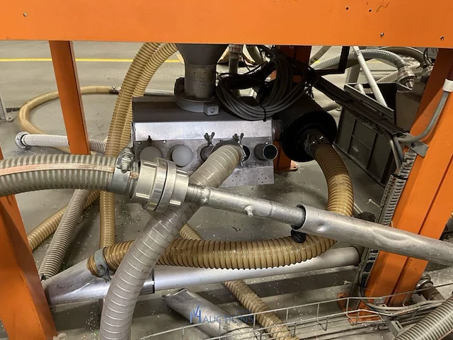 Motan droogluchtinstallatie met silo’s en ladderplatform - afbeelding 32 van  75
