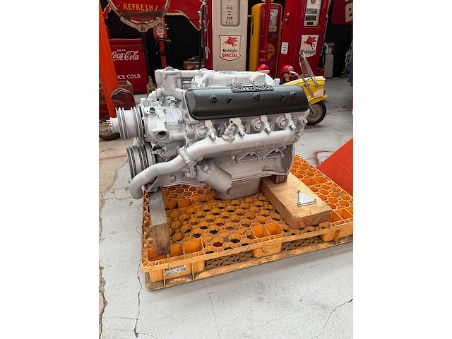 Moteur de rolls-royce silver shadow v8 - decorative object - afbeelding 6 van  8