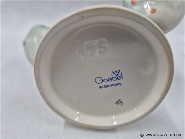 Mother's darling - afbeelding 3 van  3