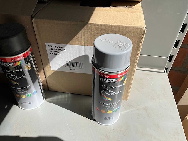 Motip diverse kleuren crafts spray 400 ml (25x) - afbeelding 2 van  2