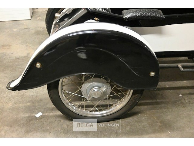 Moto-guzzi moto met zijspan - afbeelding 9 van  15