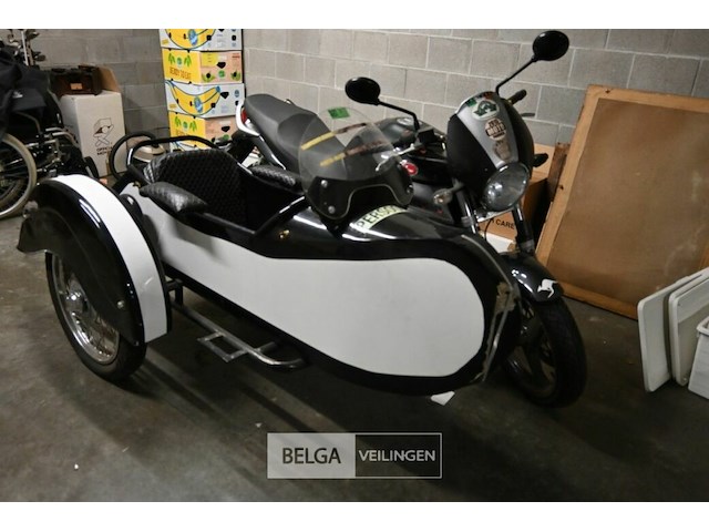 Moto-guzzi moto met zijspan - afbeelding 10 van  15