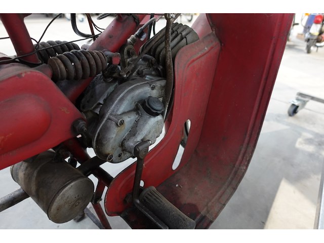 Moto guzzi - afbeelding 10 van  11