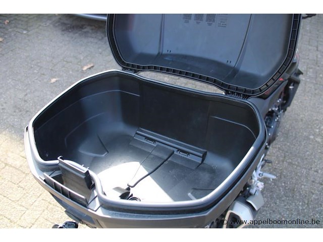 Moto, honda, cb750a, jh2rh12a2pk000325,1e insch 27/03/2023, 755cm³, 67,5kw, euro 5, benzine, 8973km, kentekenbewijs deel i, gelijkvormigheidsattest - afbeelding 8 van  9