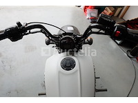 Moto indian motorcycle scout bobber (2019-4,912 km-vin: 56kmta008k3140419) - afbeelding 22 van  31