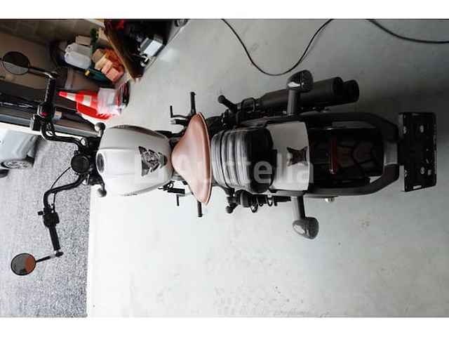 Moto indian motorcycle scout bobber (2019-4,912 km-vin: 56kmta008k3140419) - afbeelding 4 van  31