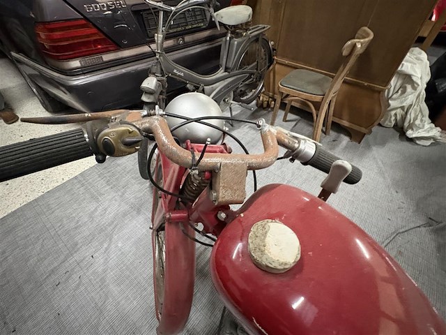 Moto - afbeelding 2 van  11