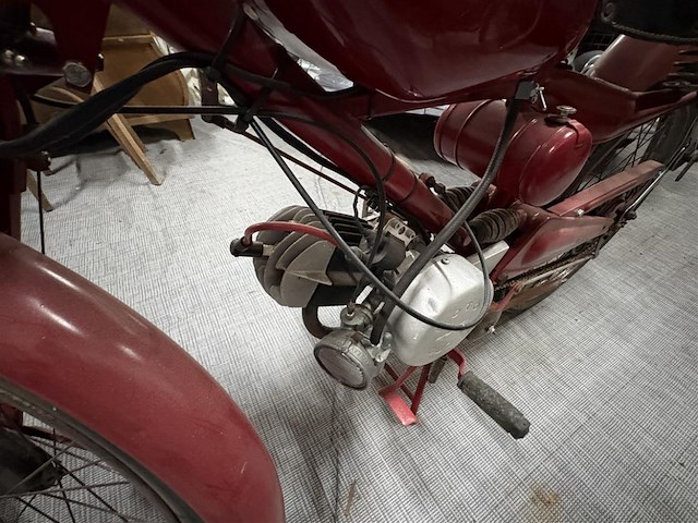 Moto - afbeelding 8 van  11