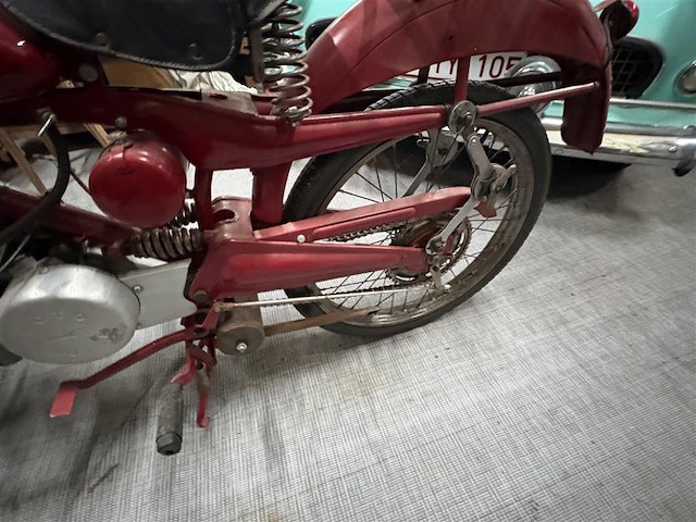 Moto - afbeelding 10 van  11