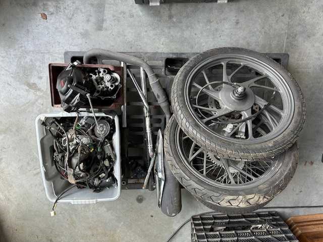 Moto/bromfietsonderdelen - part - afbeelding 1 van  1